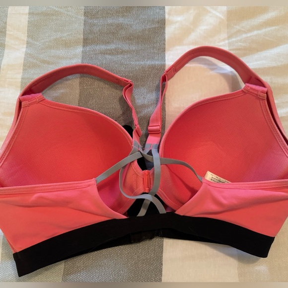 Victoria’s Secret Sport Sports Bra 32DD - Picture 2 of 3